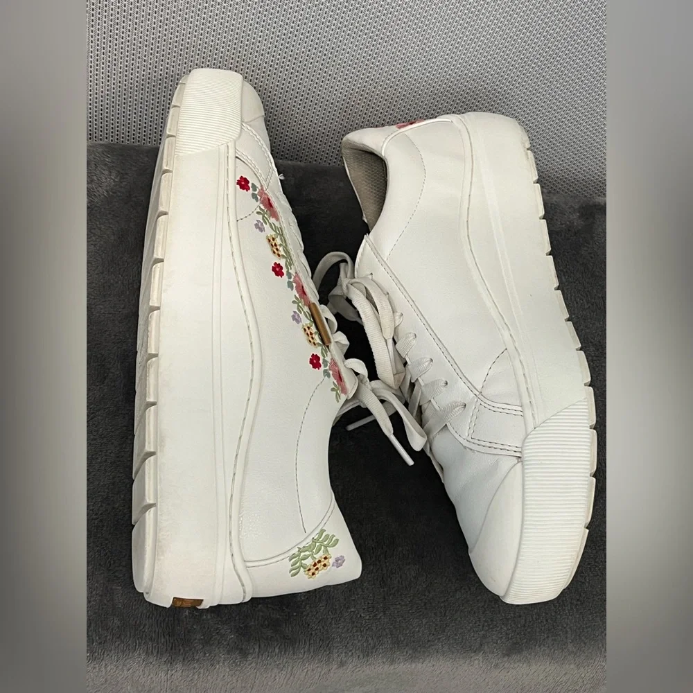 Dr. Scholl's Time Off Floral Embroidered Sneakers. Arch support. White. Sz 11 - Picture 7 of 11